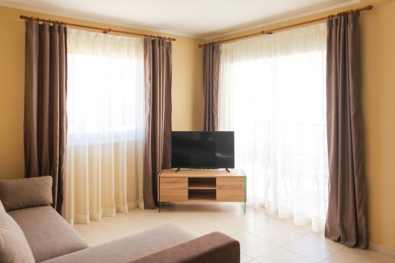 Carisa Livadia Gardens Apartment Exterior photo
